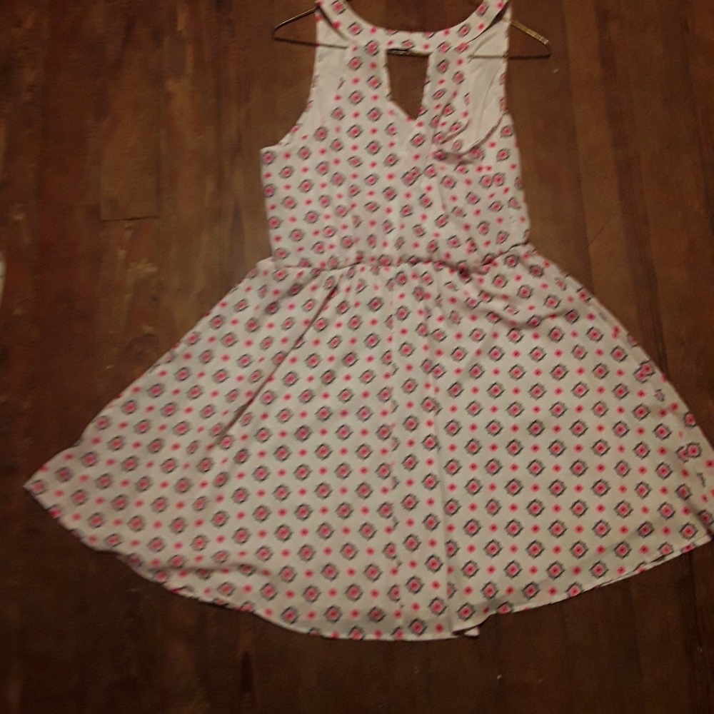 Dress - Picture 4 of 4